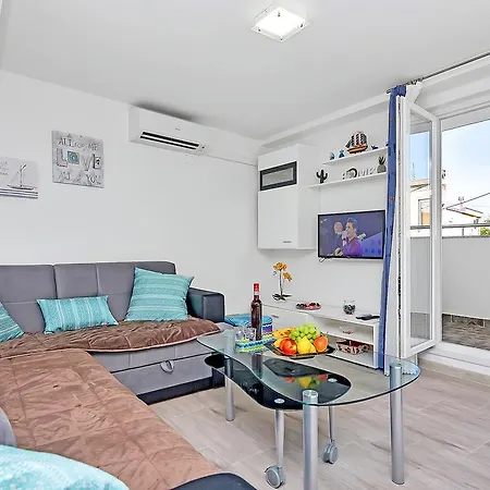Guesthouse Josko Makarska Exterior photo