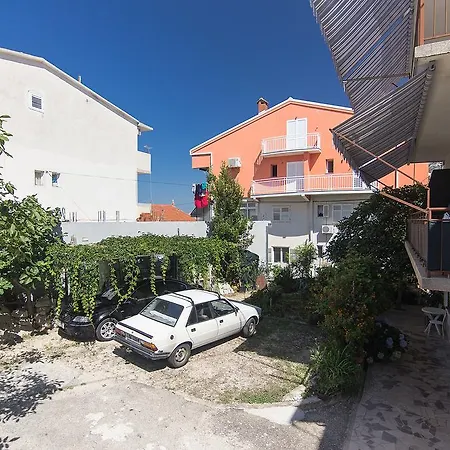 Guesthouse Josko Makarska Exterior photo