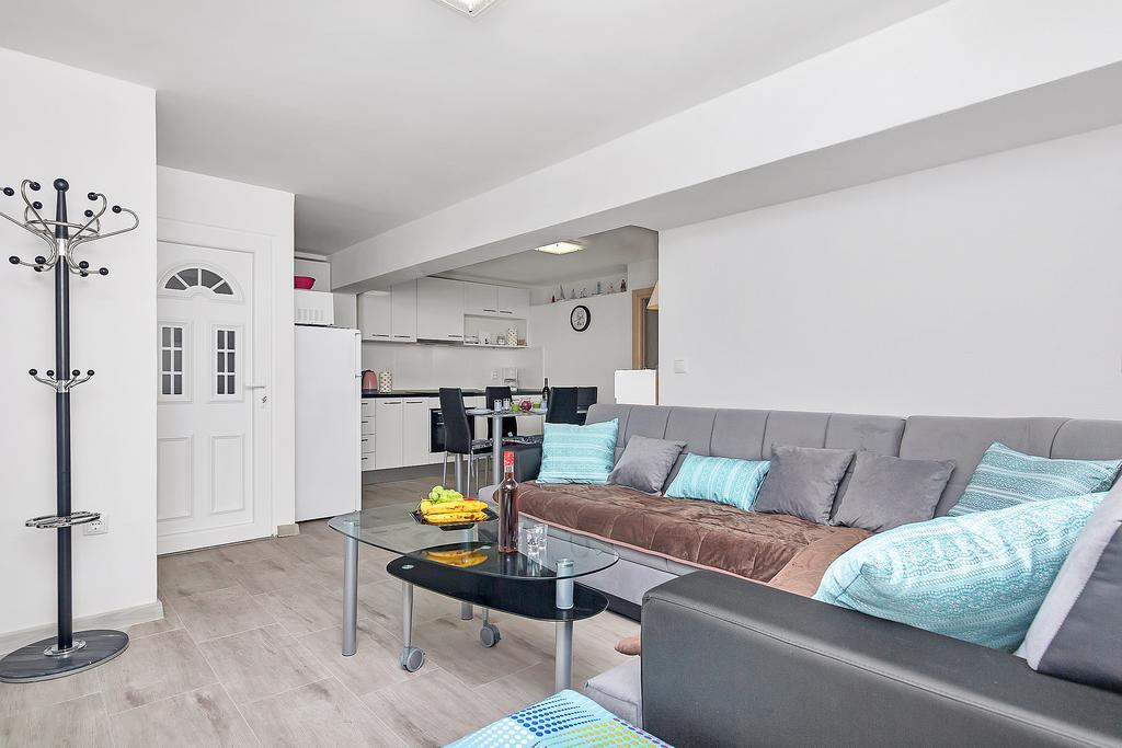 Apartment Josko Makarska